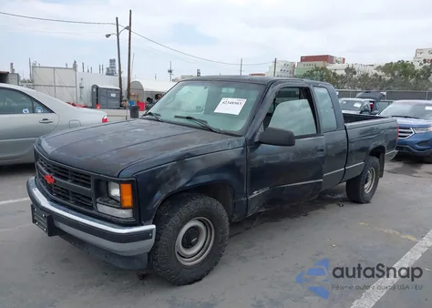 1997 Chevrolet C1500 Fleetside z USA, uszkodzony, nr VIN 1GCEC19W1VE173577